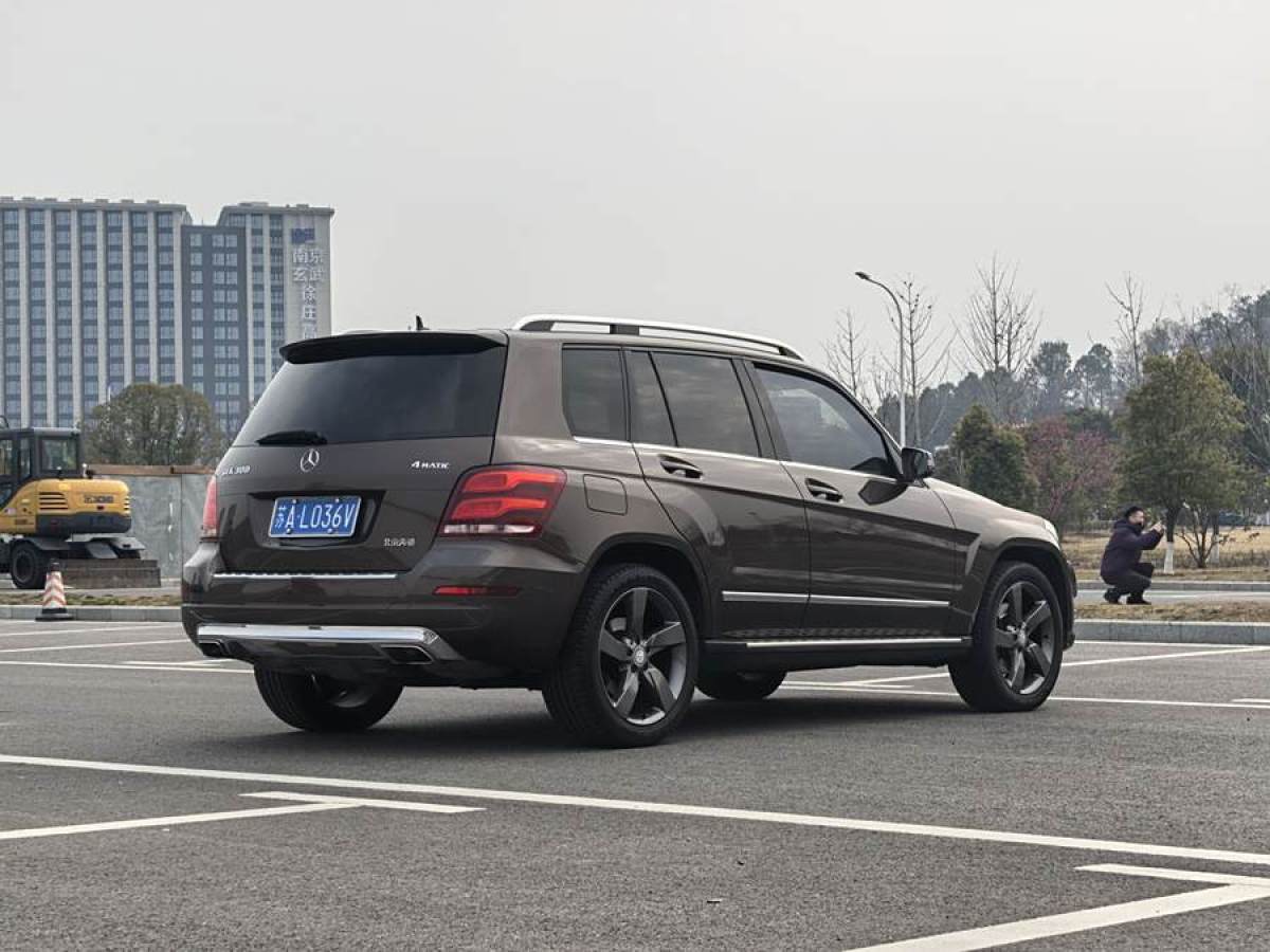 奔馳 奔馳GLK級(jí)  2013款 GLK 300 4MATIC 動(dòng)感天窗型圖片