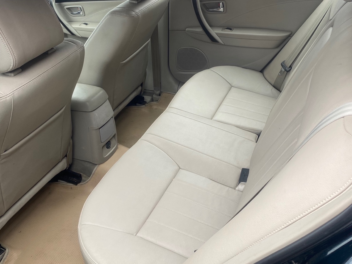 奔騰 B70  2012款 1.8L 自動時尚型圖片