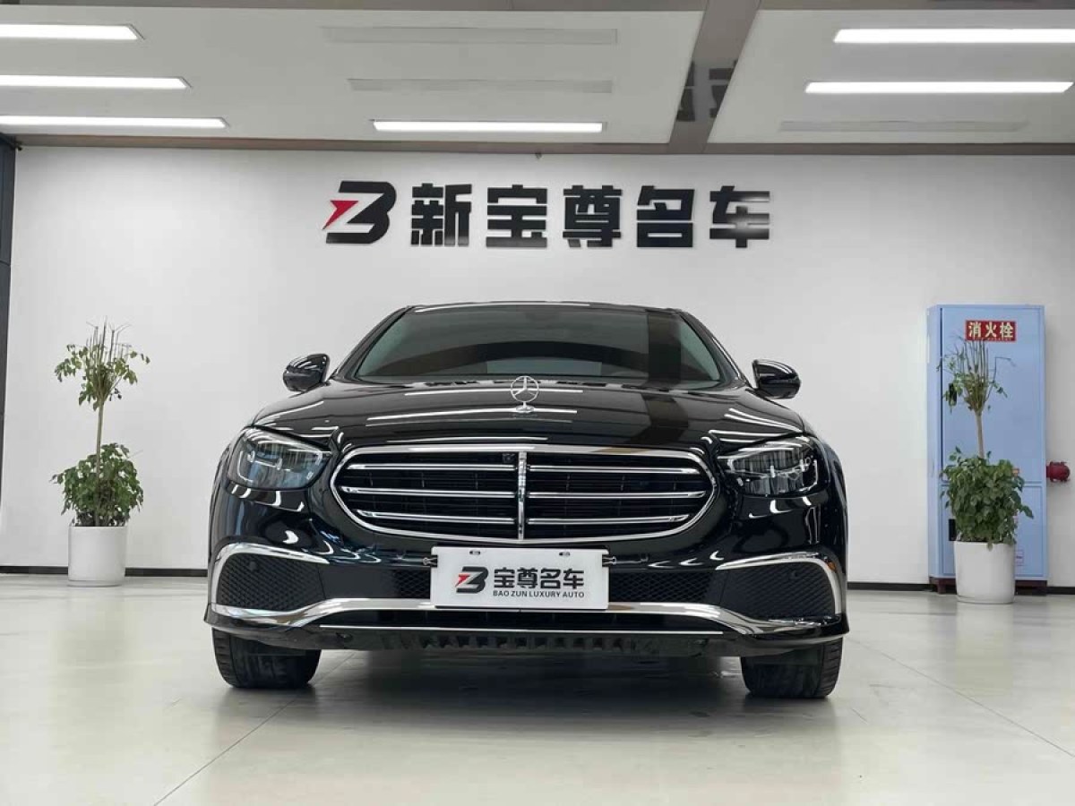 奔馳 奔馳E級  2023款 改款 E 300 L 運動時尚型圖片