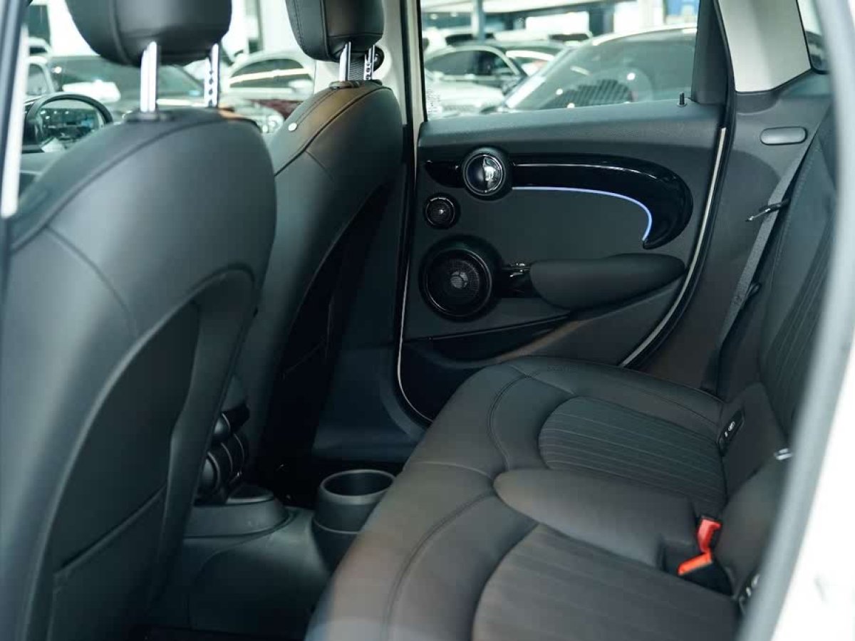MINI MINI  2022款 改款 2.0T COOPER S 藝術(shù)家圖片