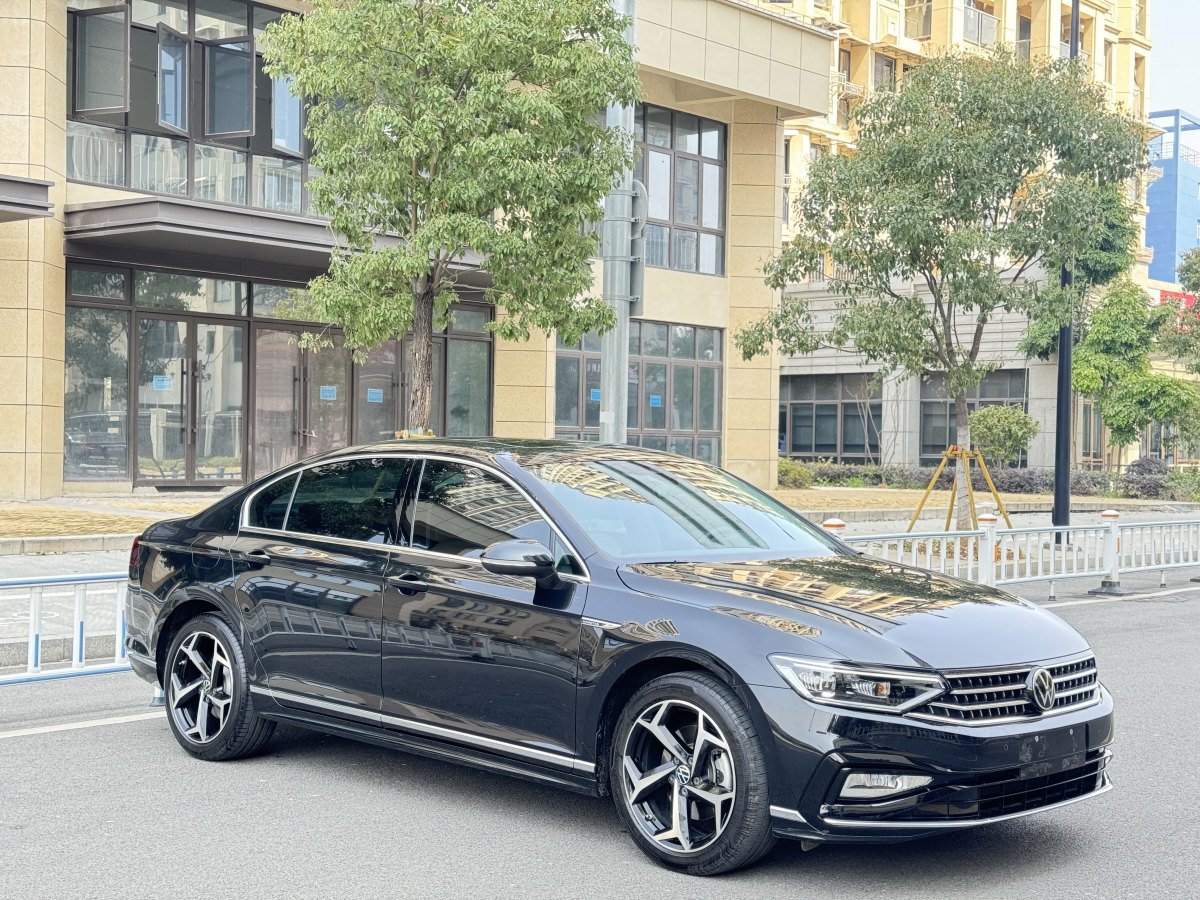 大眾 邁騰  2023款 200萬輛紀念版 330TSI DSG豪華型圖片