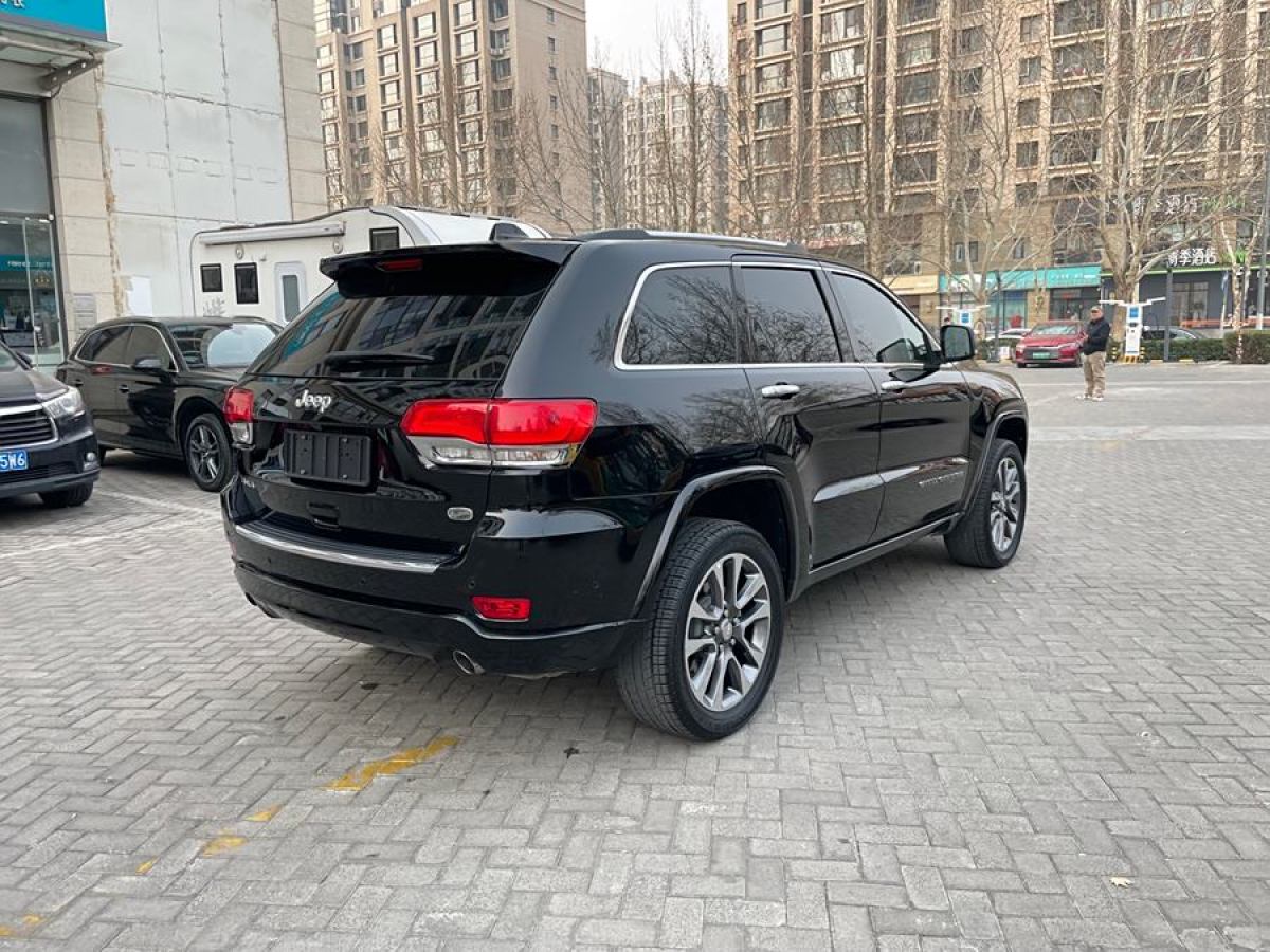 Jeep 大切諾基  2019款 3.6L 豪華導(dǎo)航版圖片