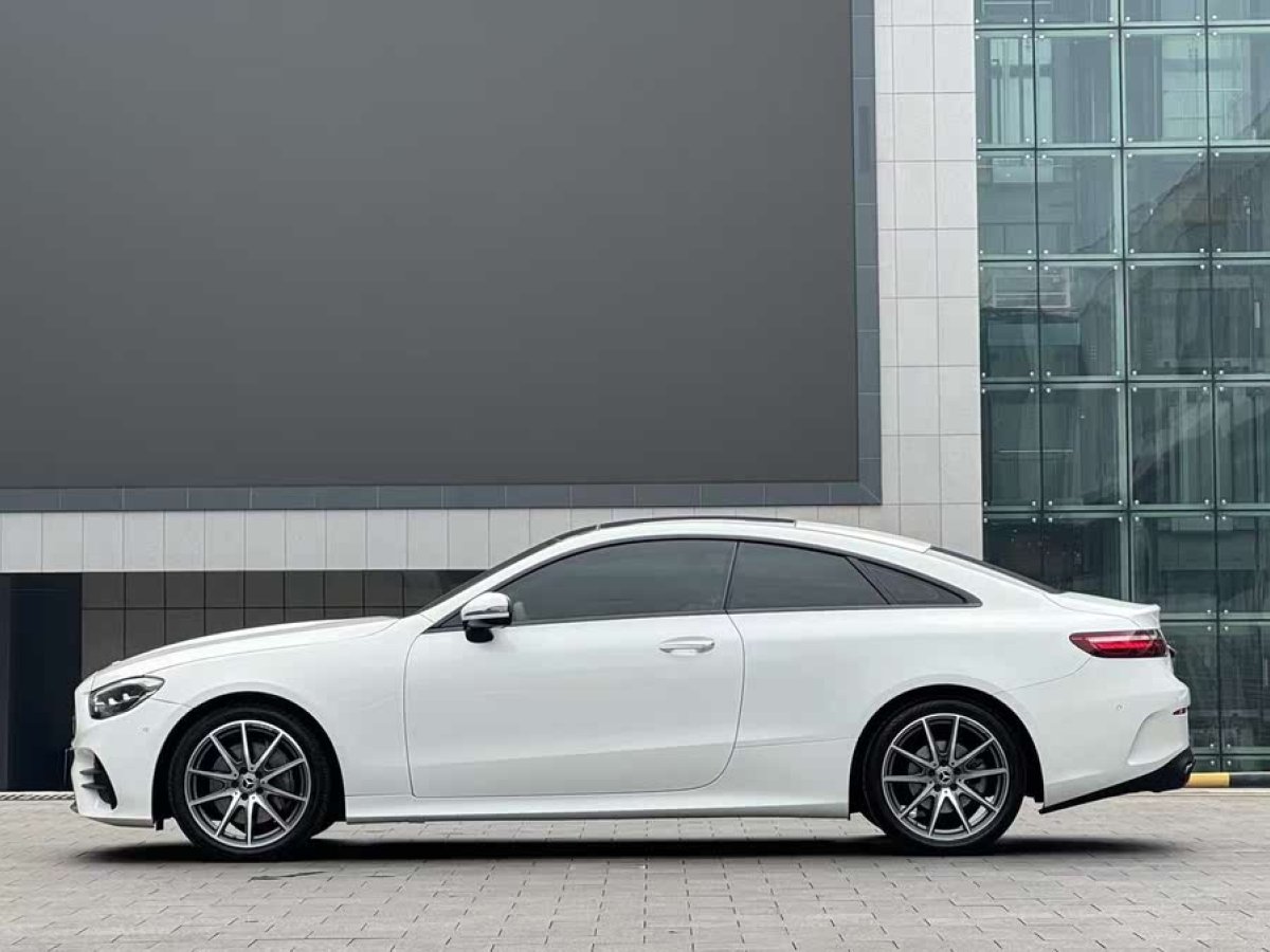 奔馳 奔馳E級  2021款 改款 E 260 轎跑車圖片