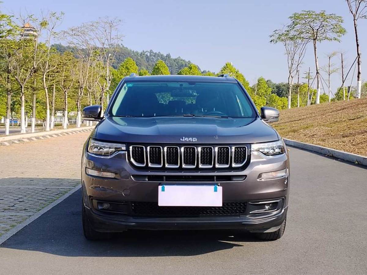 Jeep 大指揮官  2018款 2.0T 兩驅(qū)暢享版 國(guó)VI圖片