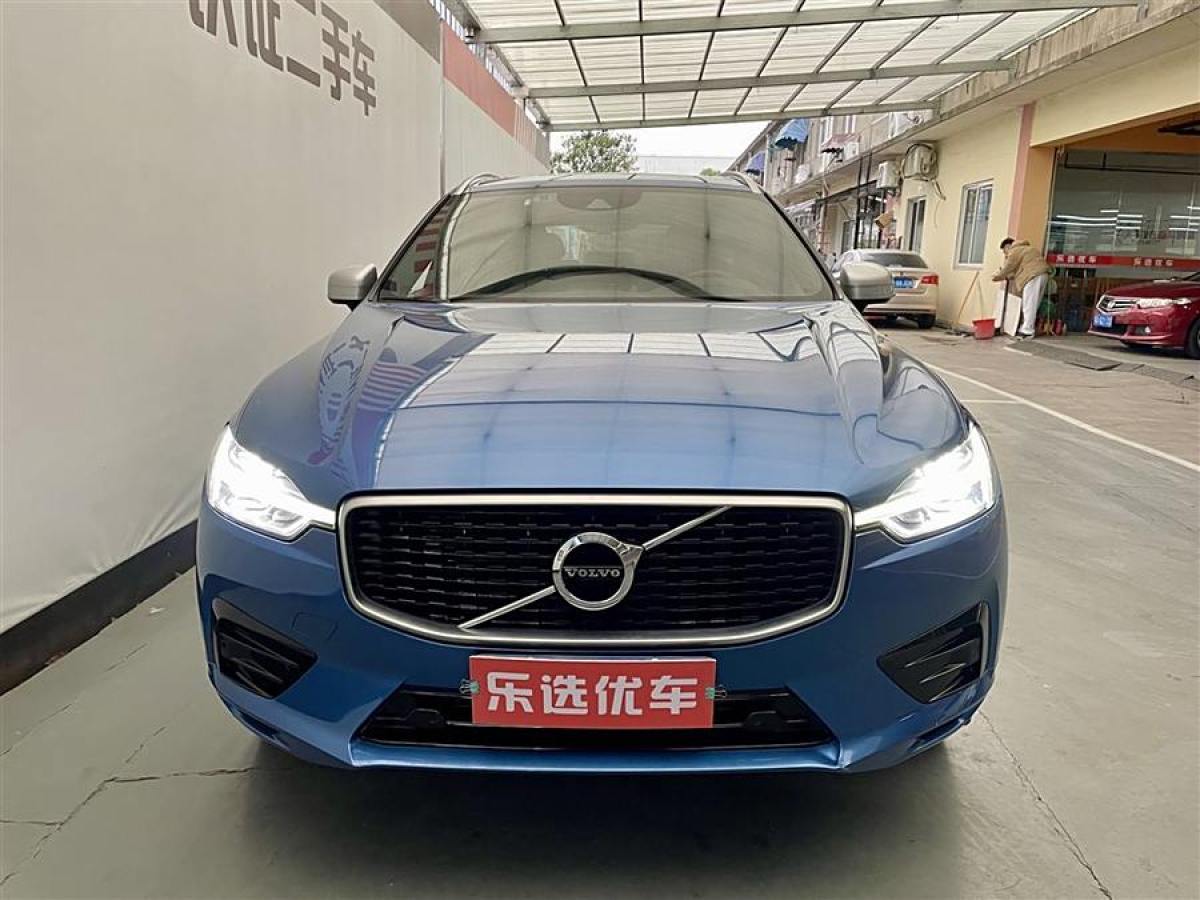 沃爾沃 XC60  2018款 T5 四驅(qū)智遠(yuǎn)運(yùn)動(dòng)版圖片