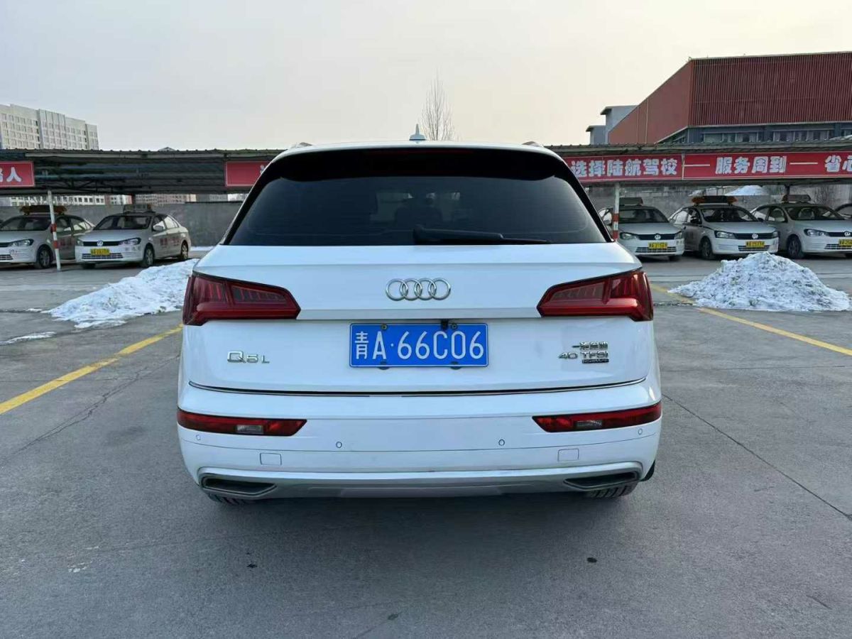 奧迪 奧迪Q3  2019款  35 TFSI 時尚動感型圖片