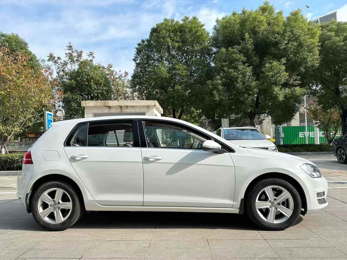 大眾 高爾夫  2017款 180TSI 自動(dòng)舒適型圖片