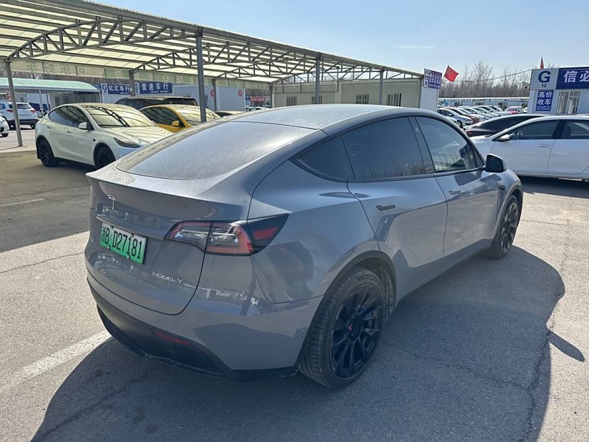 特斯拉 Model 3  2021款 改款 標(biāo)準(zhǔn)續(xù)航后驅(qū)升級版圖片