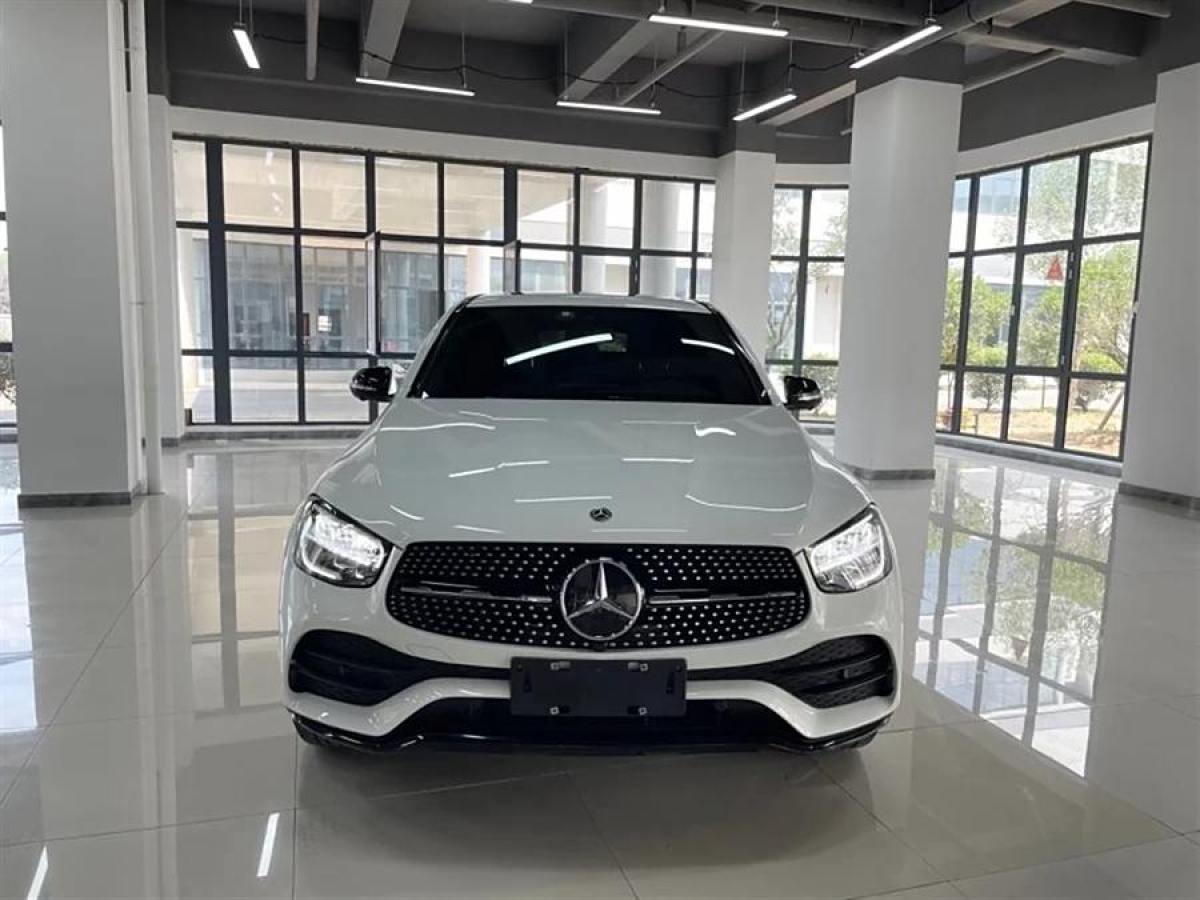 奔馳 奔馳GLC  2022款 改款 GLC 260 4MATIC 轎跑SUV圖片