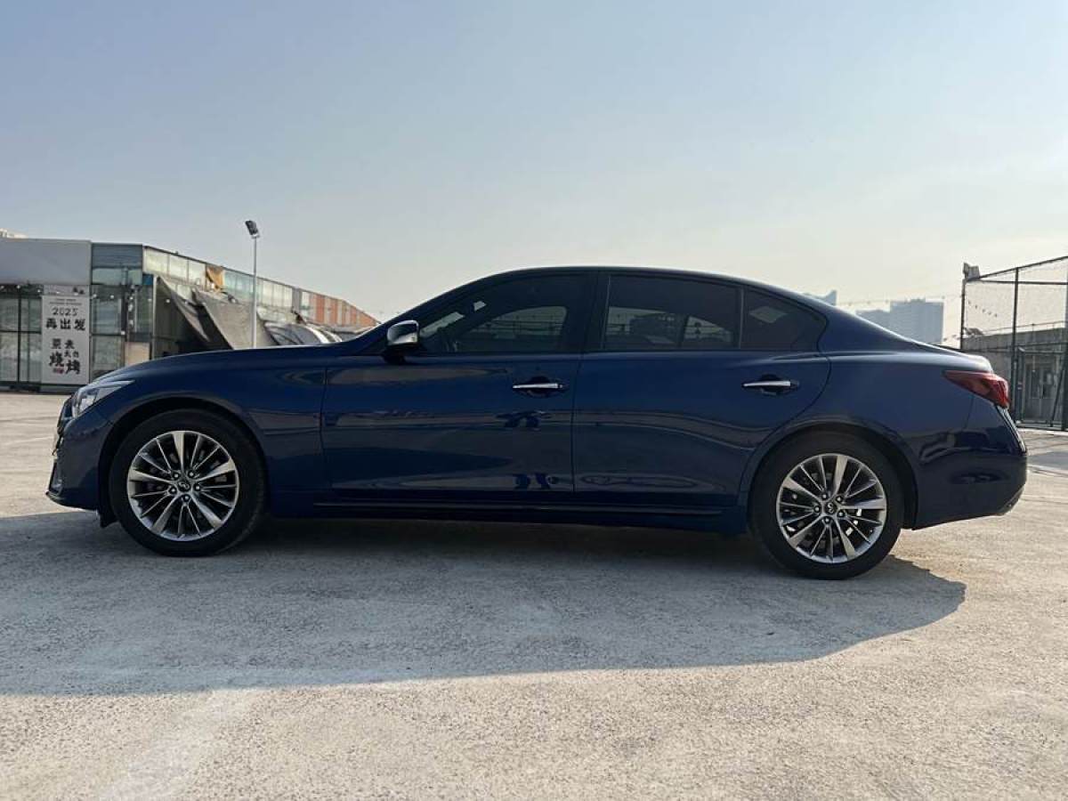 英菲尼迪 Q50L  2020款 2.0T 30周年限量版圖片