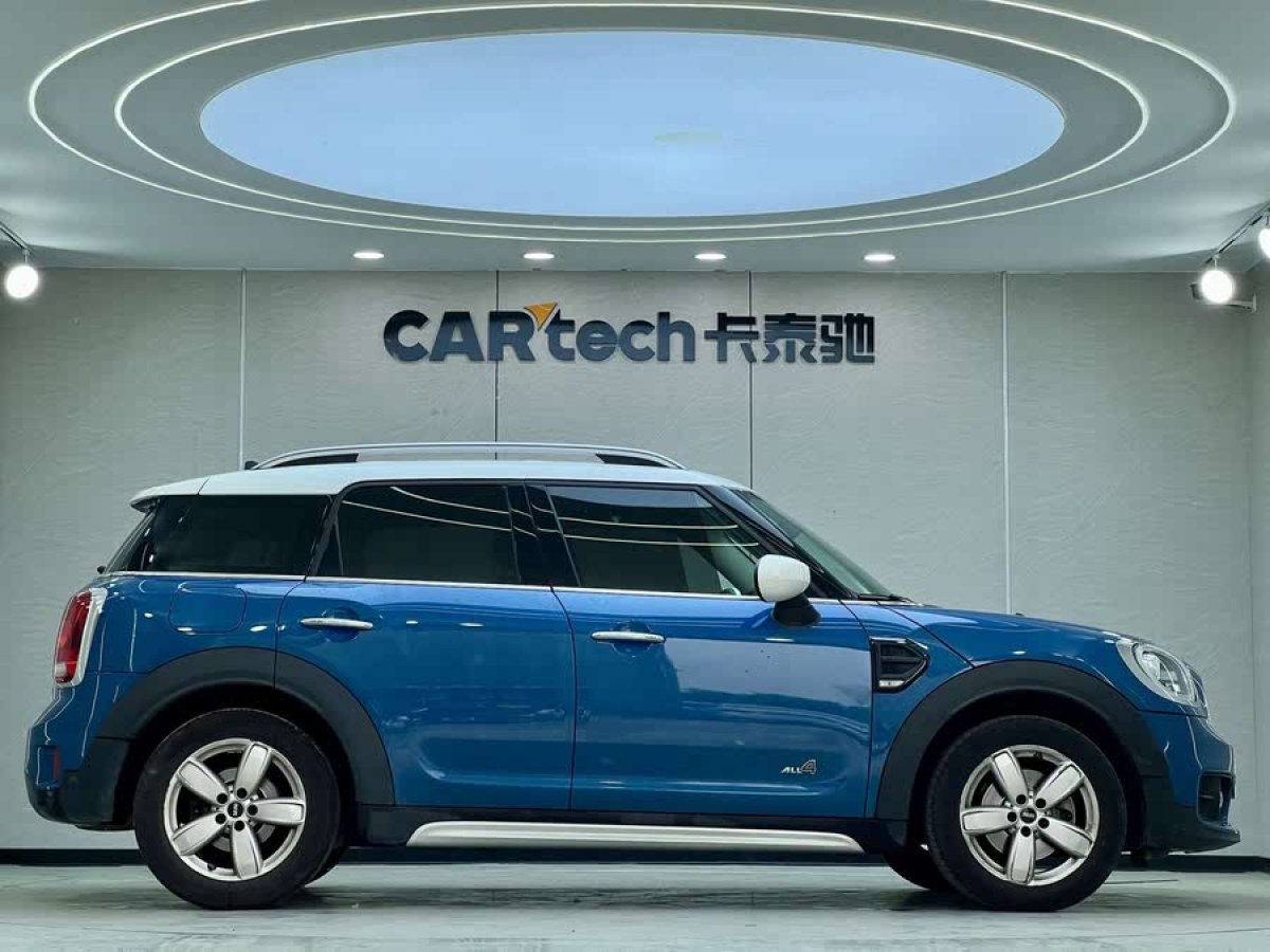 MINI COUNTRYMAN  2019款 1.5T COOPER 藝術(shù)家周末旅行版圖片
