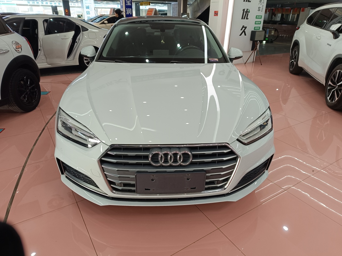 奧迪 奧迪A5  2017款 Coupe 40 TFSI 時(shí)尚型圖片