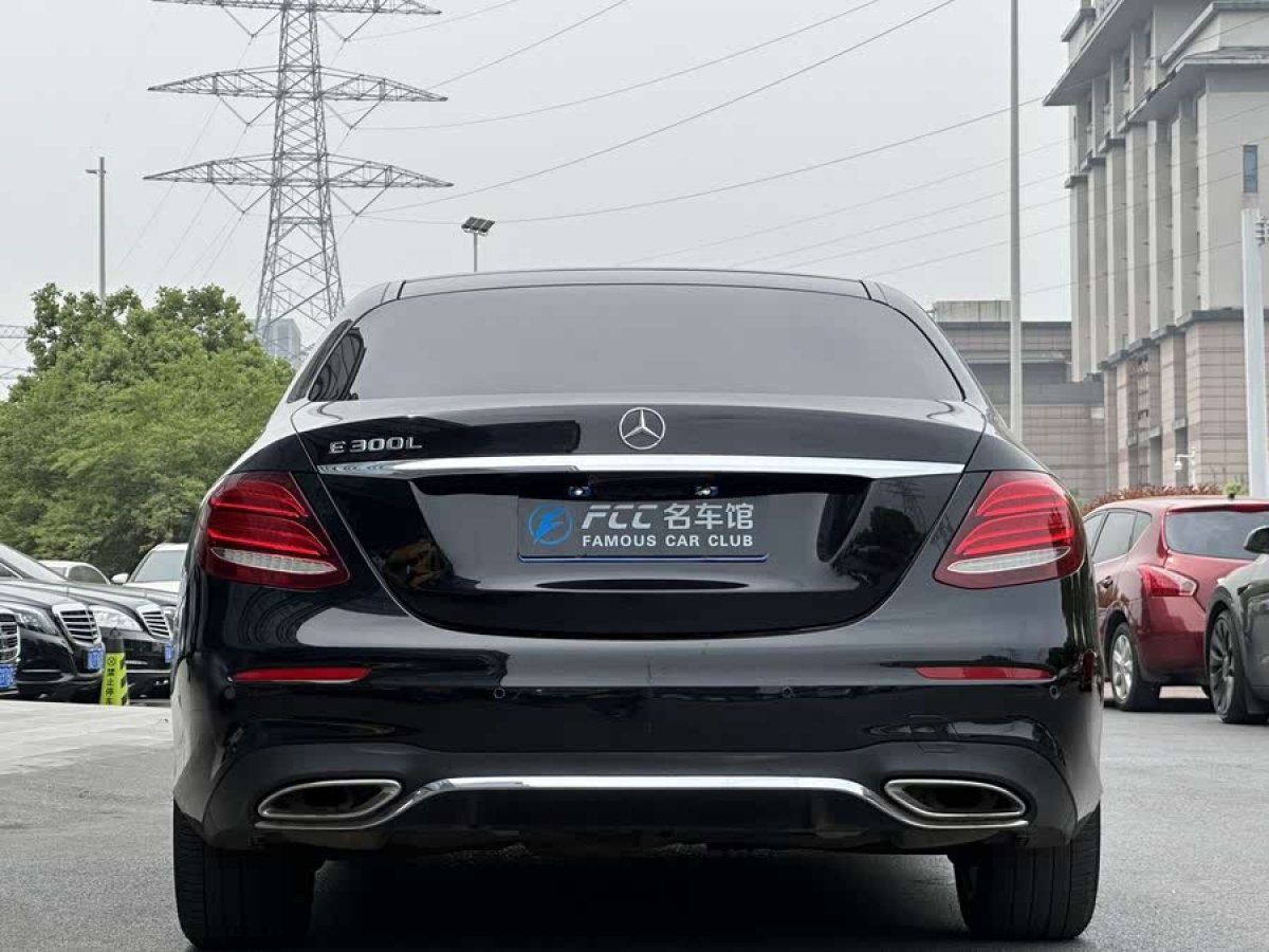 奔馳 奔馳E級(jí)  2019款 改款 E 300 L 豪華型圖片