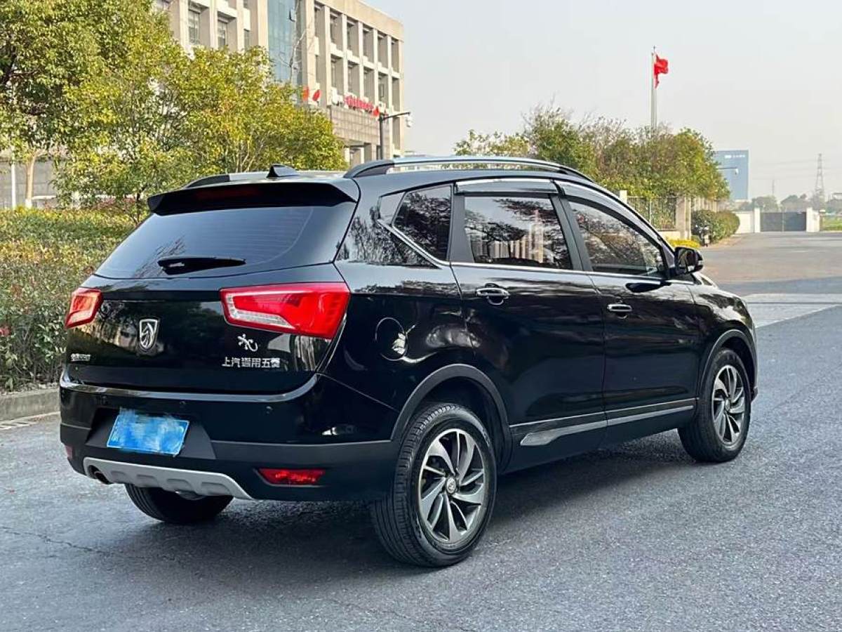 寶駿 560  2015款 1.8L 手動(dòng)豪華型圖片