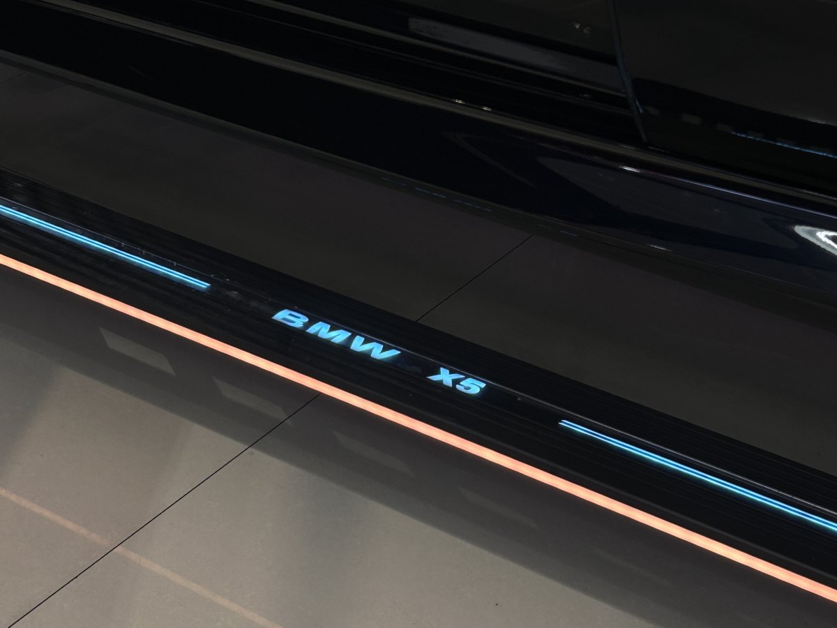 宝马 宝马X5  2022款 改款 xDrive 30Li M运动套装图片