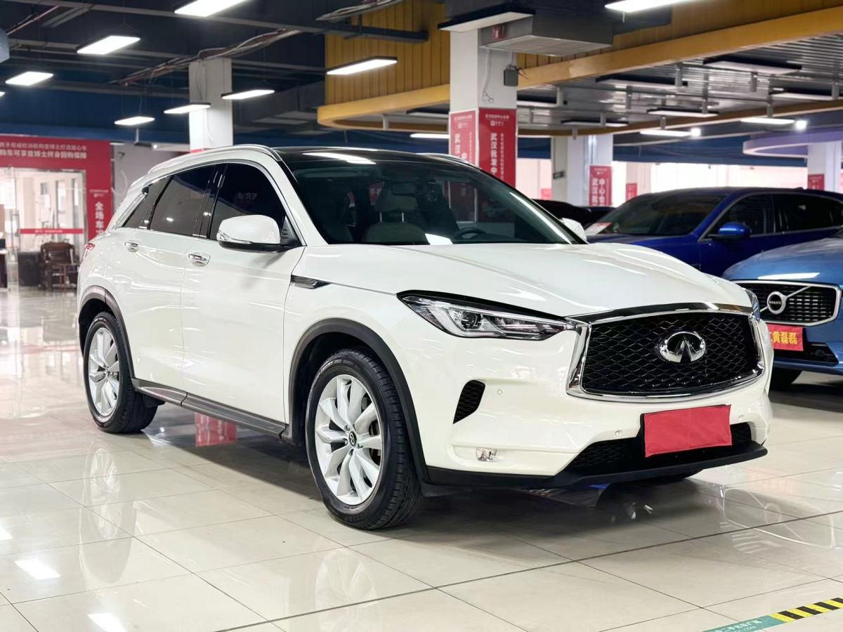 英菲尼迪 QX50  2018款 QX50 2.0T CVT兩驅(qū)時尚版圖片