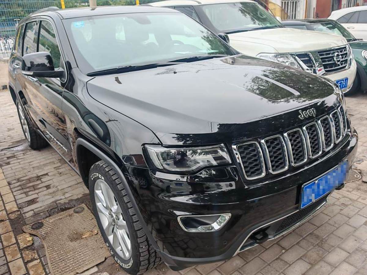 Jeep 大切諾基  2017款 3.6L 精英導(dǎo)航版圖片