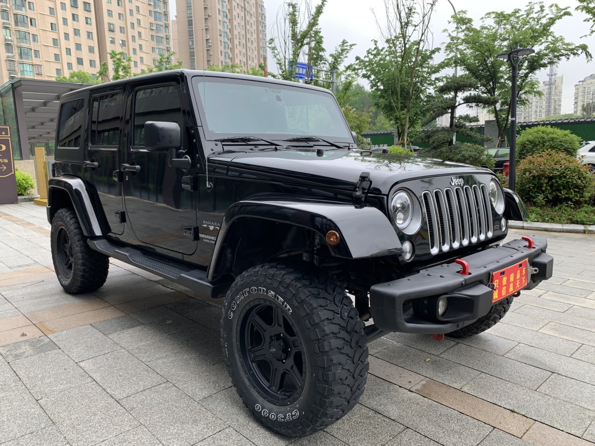 Jeep 牧马人  2017款 3.0L Sahara 四门舒享版图片