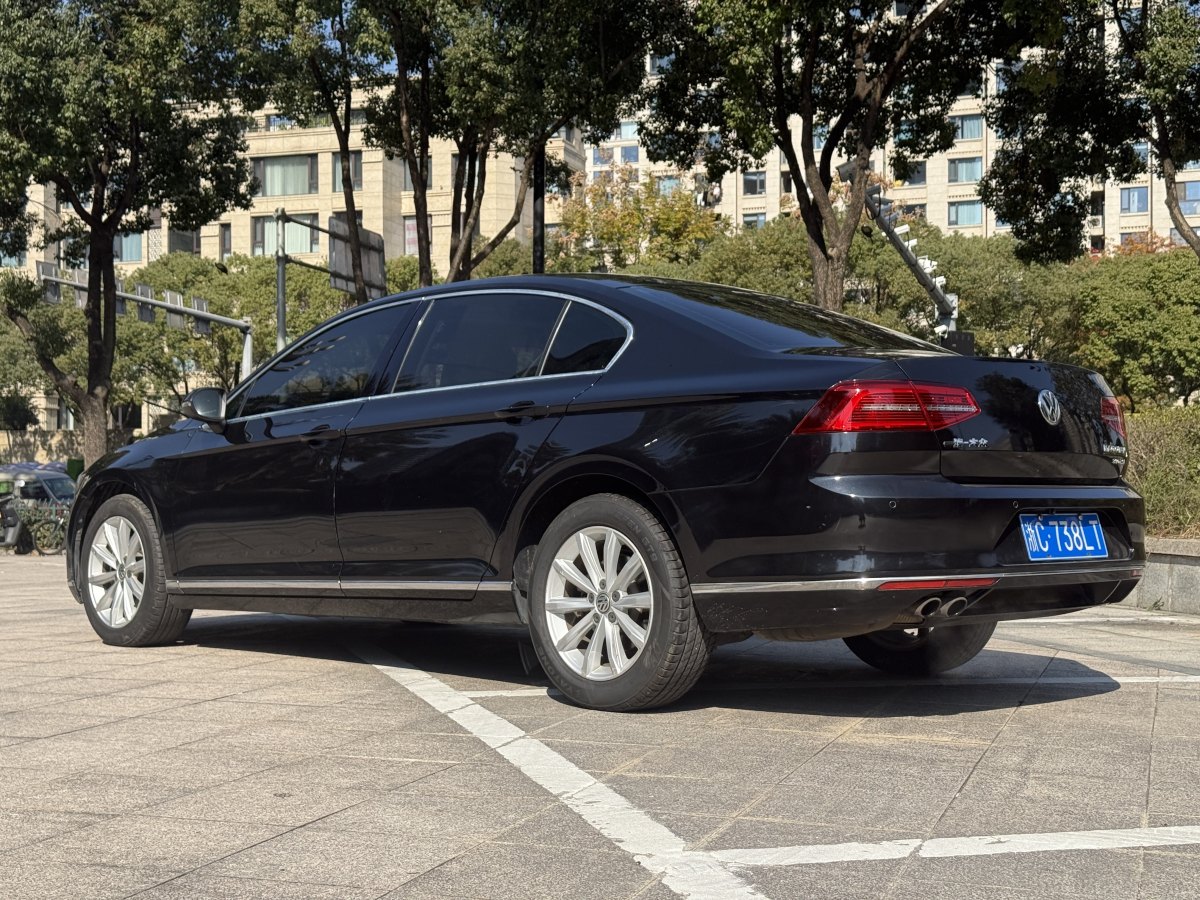 大眾 邁騰  2018款 330TSI DSG 領(lǐng)先型圖片