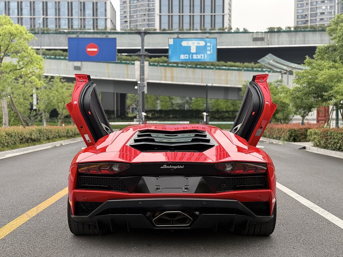 蘭博基尼 Aventador  2017款 Aventador S圖片