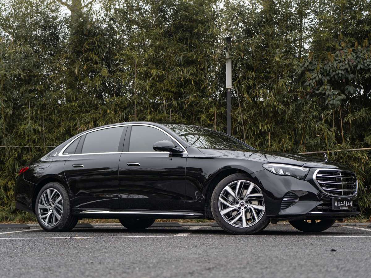 奔馳 奔馳E級(jí)  2025款 E 300 L 時(shí)尚型圖片