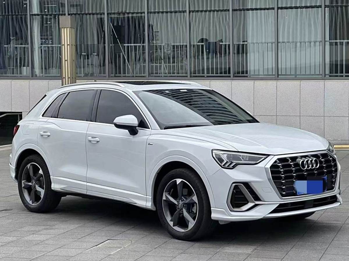 奧迪 奧迪Q3  2020款 35 TFSI 進(jìn)取動(dòng)感型圖片