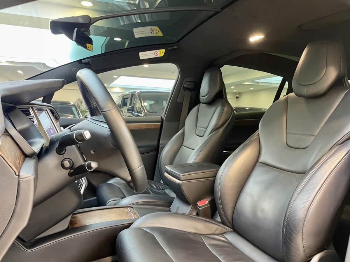 特斯拉 Model X  2016款 Model X 90D圖片