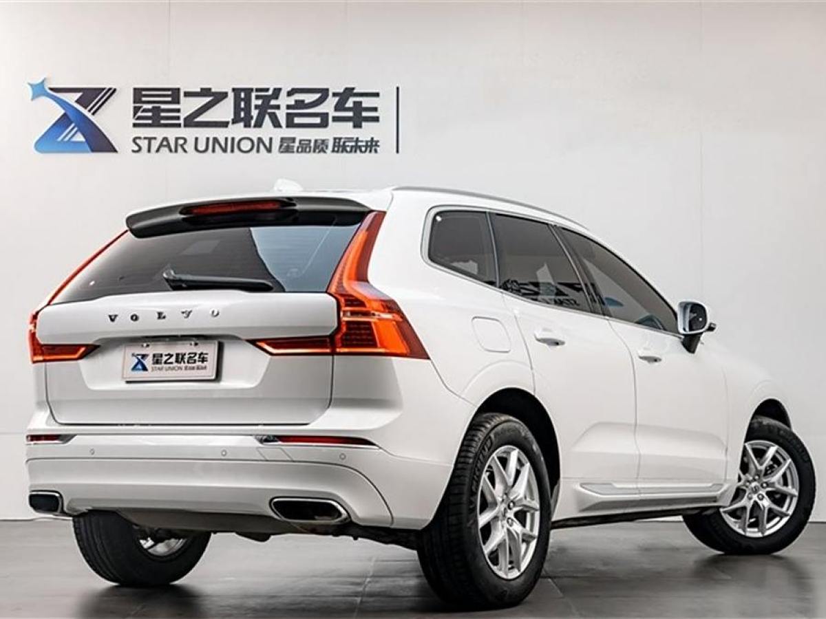 沃爾沃 XC60  2021款 T5 四驅(qū)智逸豪華版圖片