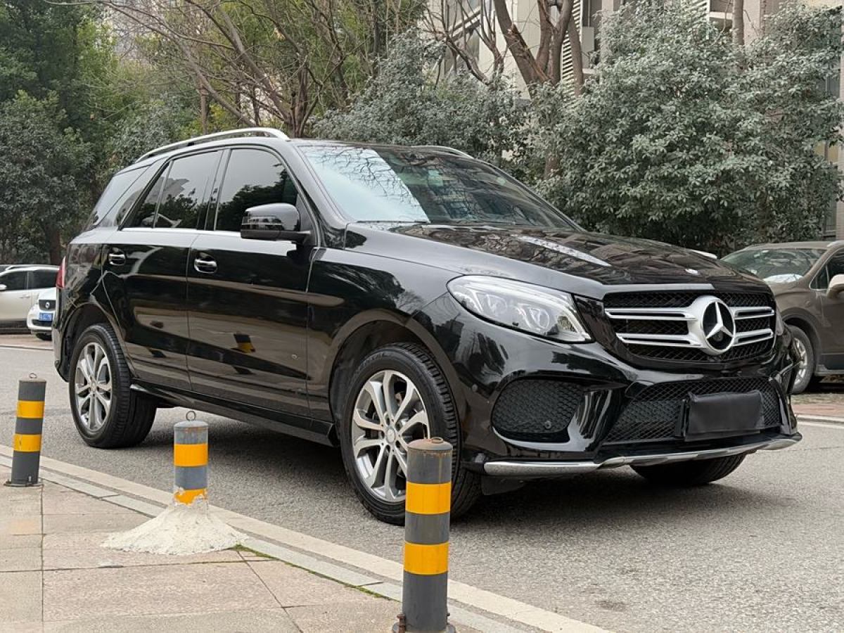 奔馳 奔馳GLE  2016款 GLE 320 4MATIC 豪華型圖片