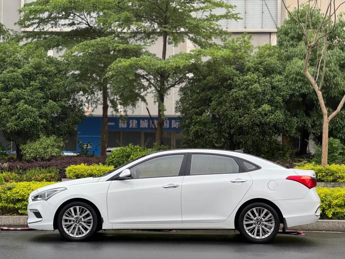 現(xiàn)代 名圖  2017款 1.8L 自動(dòng)智能型GLS 國(guó)VI圖片