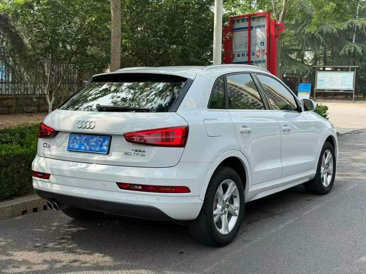 奧迪 奧迪Q3  2017款 35 TFSI quattro 全時四驅(qū)風(fēng)尚型圖片