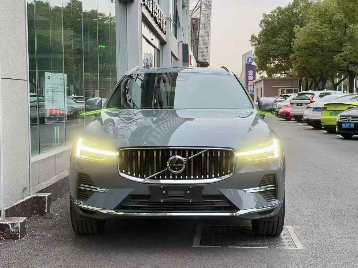 沃爾沃 XC60新能源  2022款 T8 插電混動(dòng) 四驅(qū)智遠(yuǎn)豪華版圖片