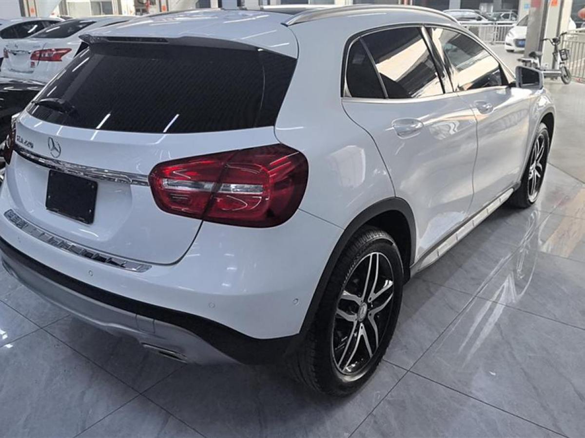 奔馳 奔馳GLA  2015款 GLA 220 4MATIC 時尚型圖片