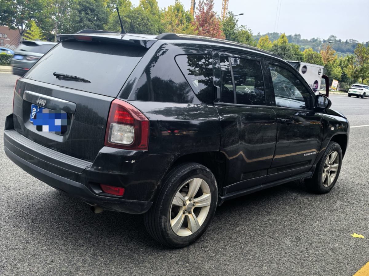 Jeep 指南者  2014款 2.4L 四驅(qū)運動版圖片