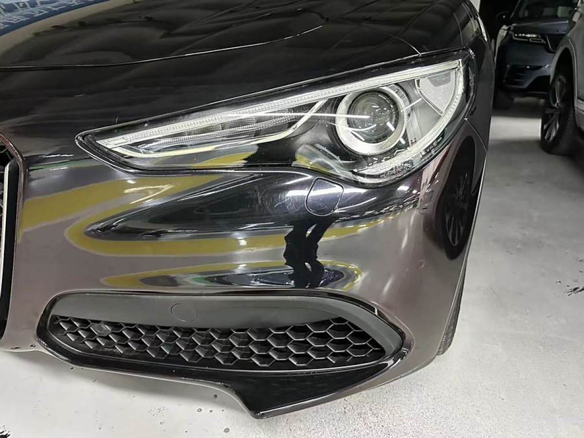 阿爾法·羅密歐 Stelvio  2017款 2.0T 280HP 豪華版圖片