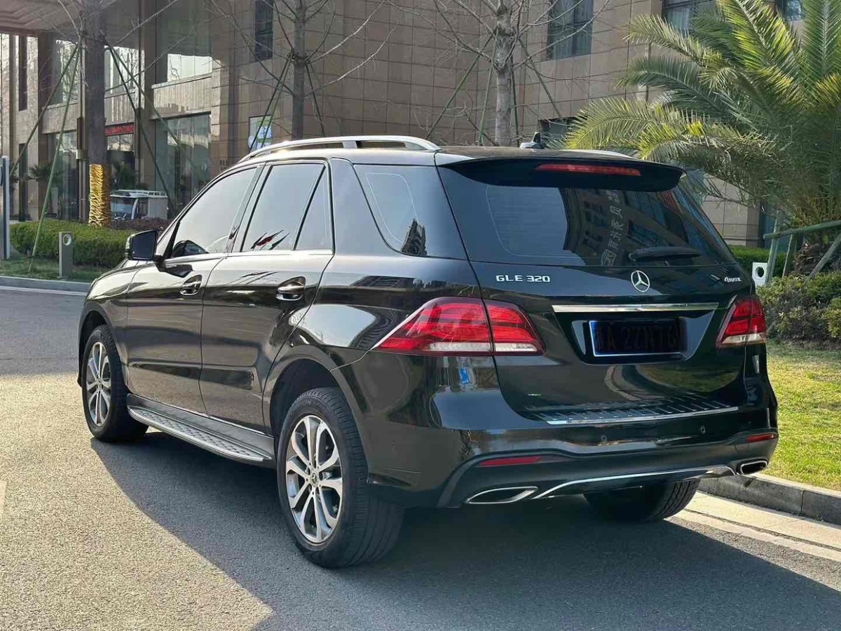 奔馳 奔馳GLE  2017款 GLE 320 4MATIC 動感型圖片