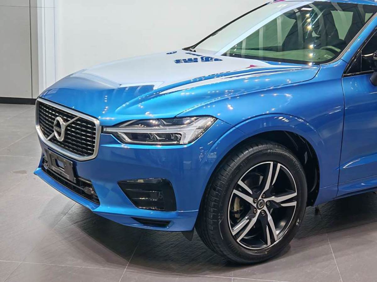 沃爾沃 XC60  2020款 T5 四驅(qū)智遠(yuǎn)運(yùn)動(dòng)版圖片