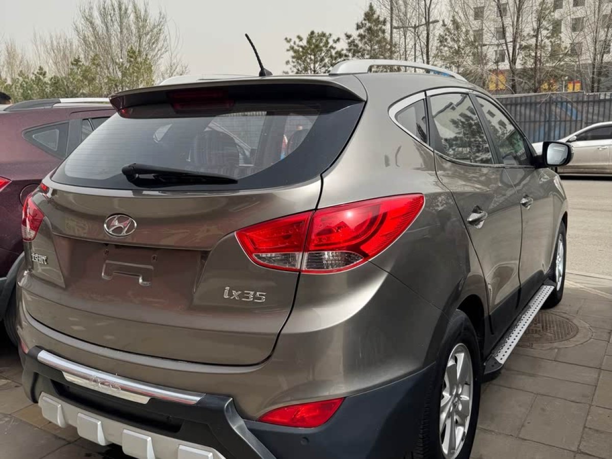 現(xiàn)代 ix35  2013款 2.0L 自動兩驅(qū)領(lǐng)先型GLX 國IV圖片
