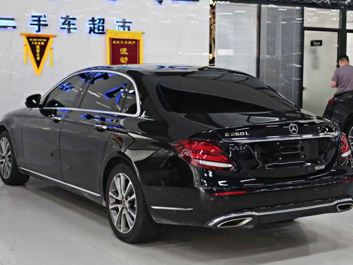 奔馳 奔馳E級  2020款 E 300 L 豪華型圖片