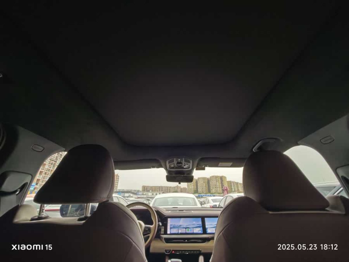 吉利 星越L  2024款 2.0TD DCT EVO兩驅(qū)尊貴型圖片