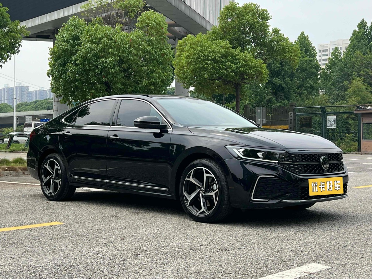 2024年2月大眾 帕薩特  2024款 380TSI 星空精英版