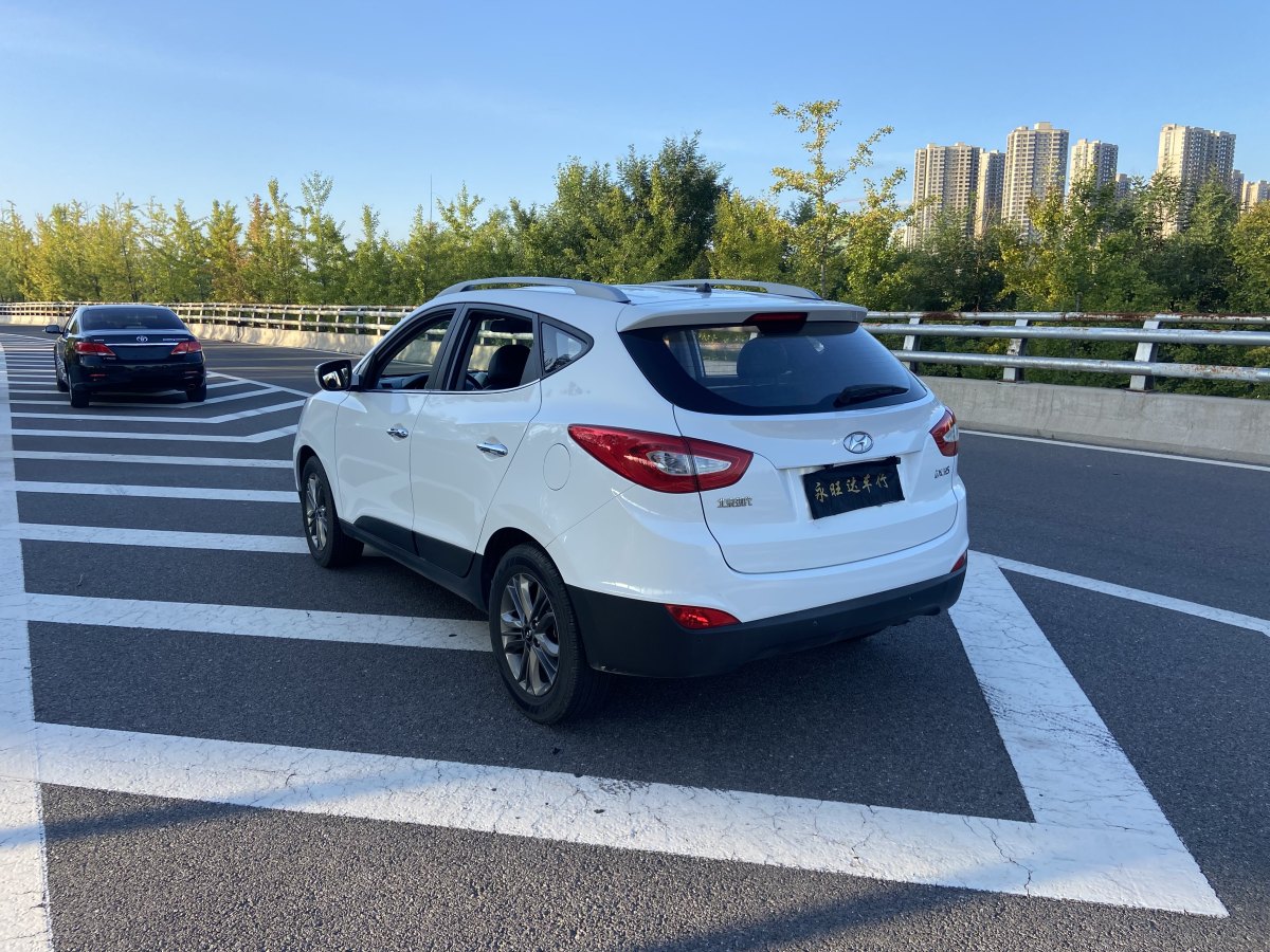 现代 ix35  2015款 2.0L 自动两驱智能型 国V图片