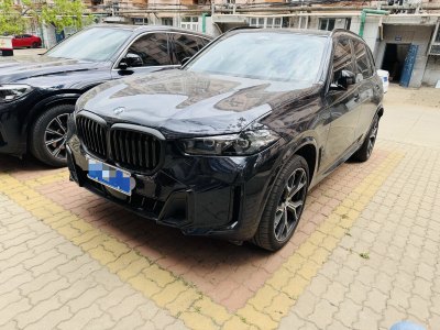 2025年1月 寶馬 寶馬X5 xDrive 30Li 尊享型M運(yùn)動(dòng)曜夜套裝圖片