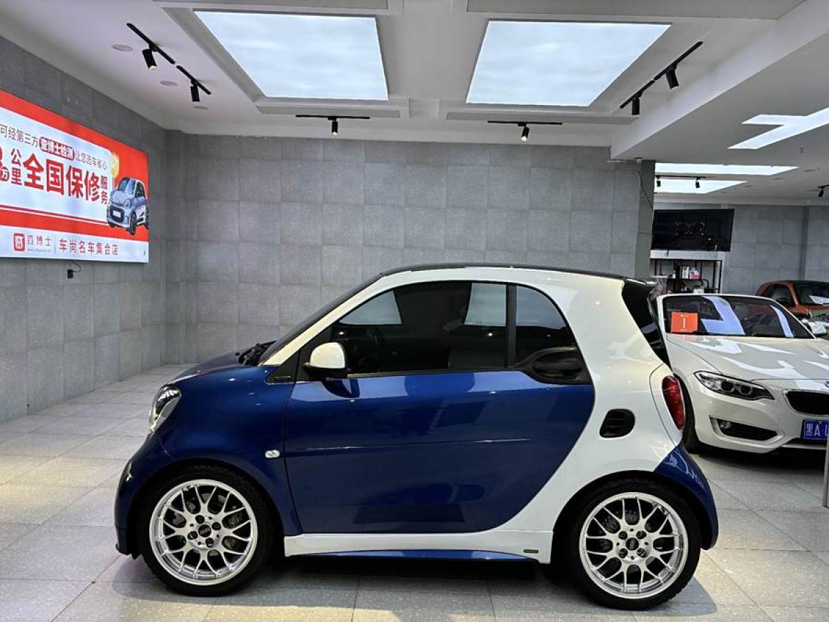 smart fortwo  2017款 1.0L 52千瓦硬頂摯愛特別版圖片