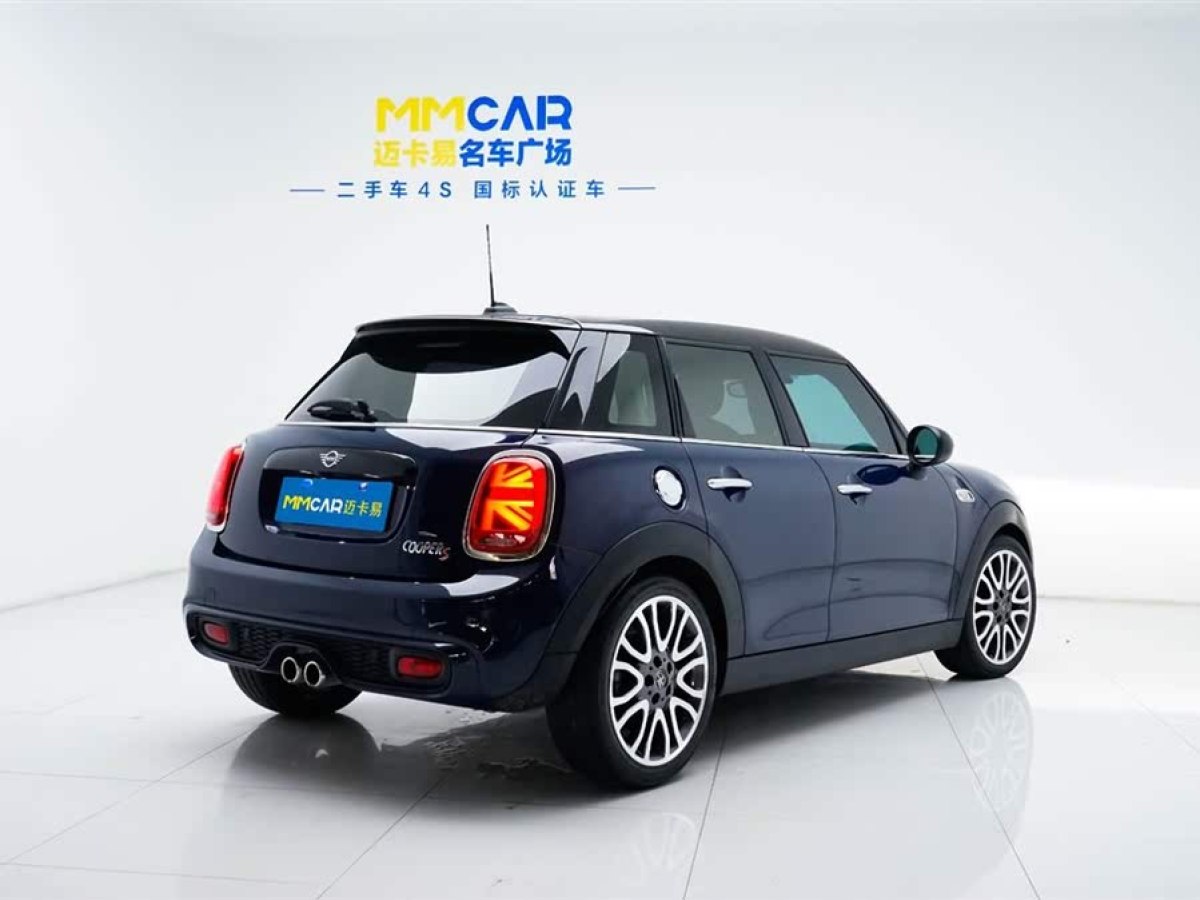 MINI MINI  2019款 2.0T COOPER S 藝術(shù)家 五門版圖片
