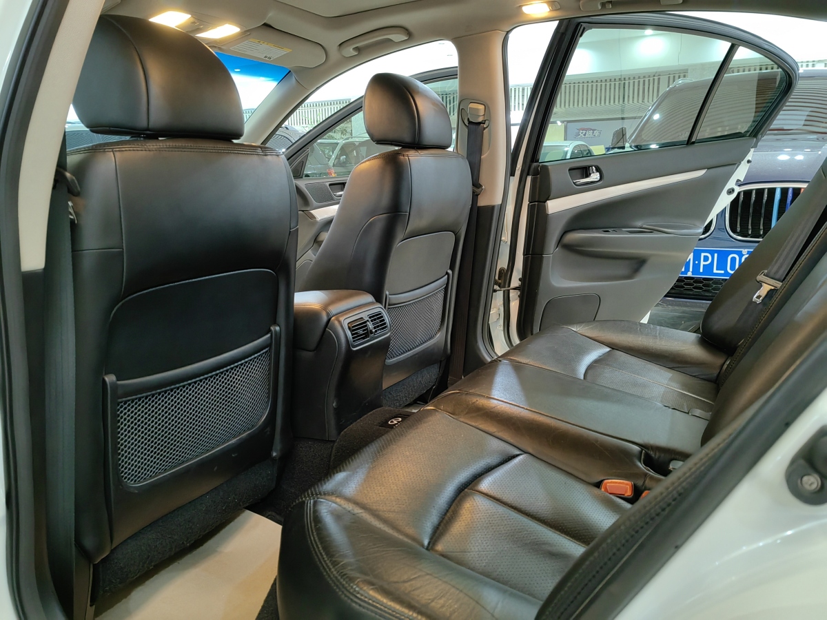 2014年1月英菲尼迪 G系  2013款 G25 Sedan 豪华运动版