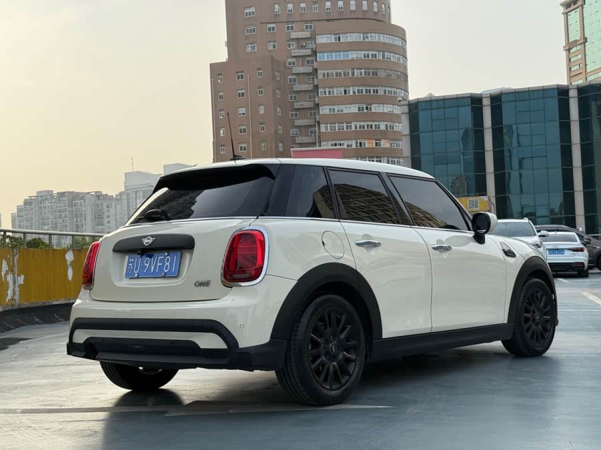 MINI MINI  2022款 改款 1.5T ONE 五門版PLUS圖片