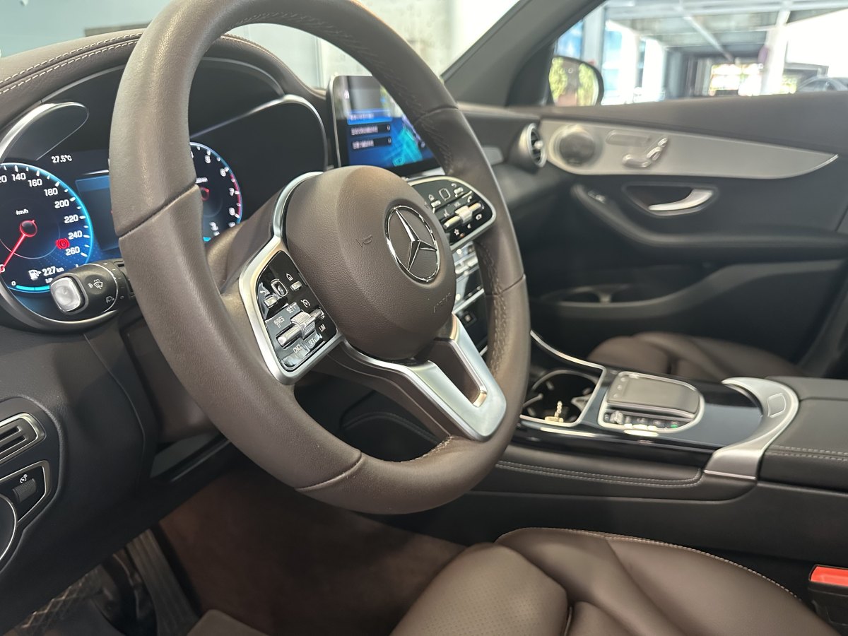 2021年6月奔馳 奔馳GLC  2021款 GLC 260 L 4MATIC 動感型