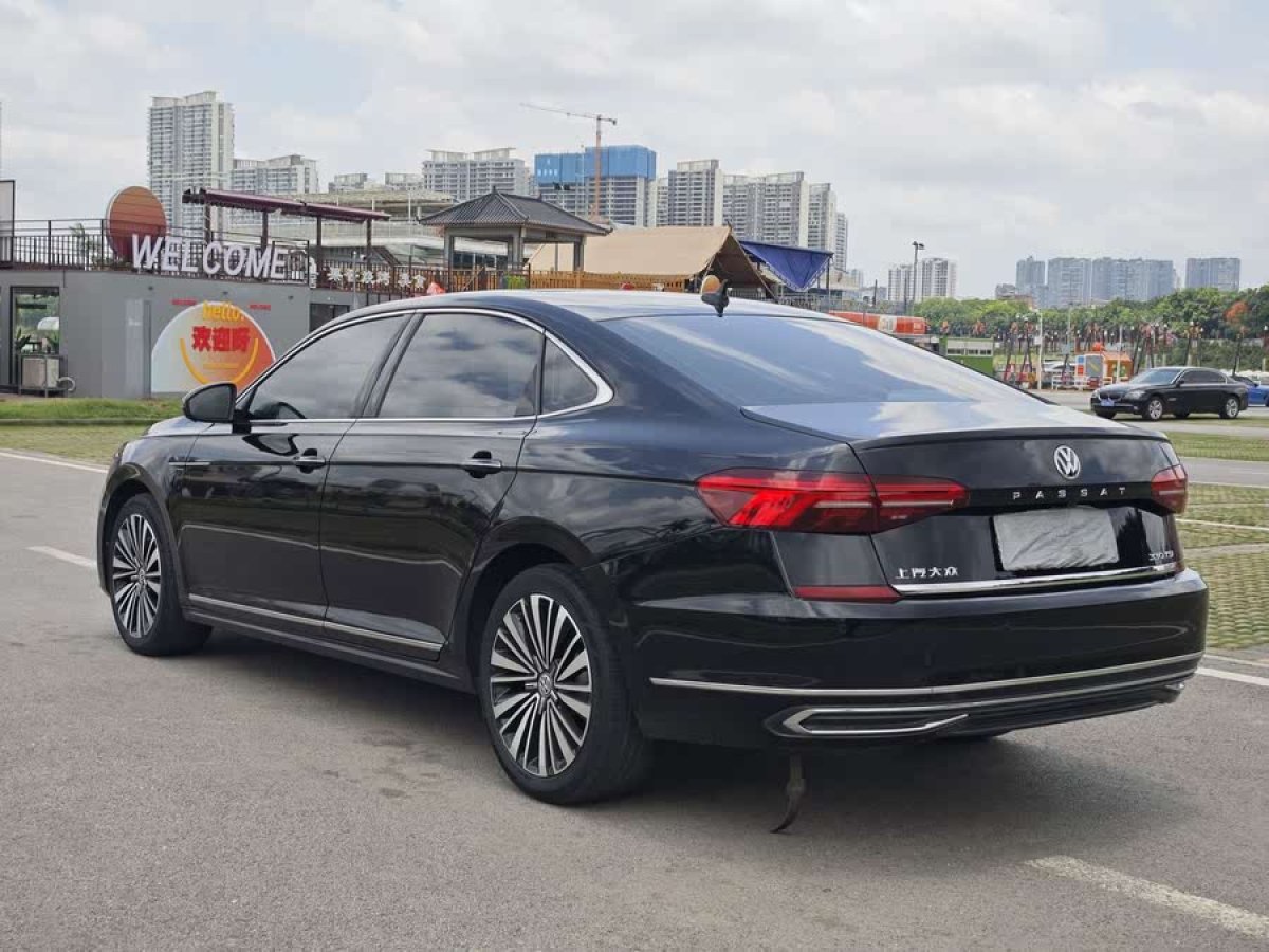 大眾 帕薩特  2020款 330TSI 尊貴版 國(guó)V圖片