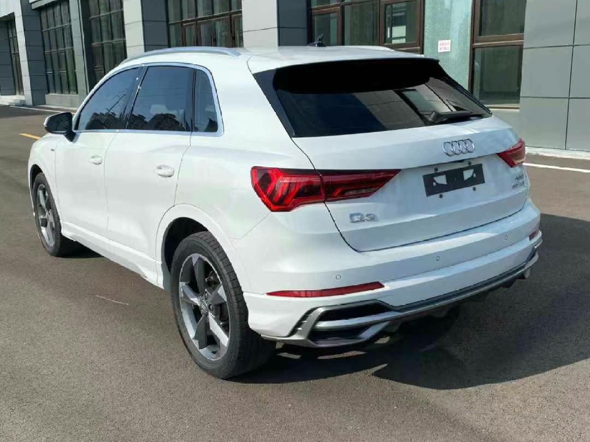 奧迪 奧迪Q3  2020款 35 TFSI 進(jìn)取動(dòng)感型圖片